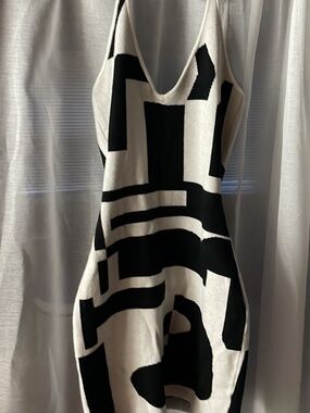 Halter neck black and white dress summer